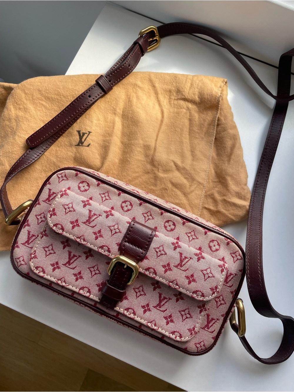 Authentic Vintage Louis Vuitton Monogram Mini Juliet Bag - Picture 4 of 10